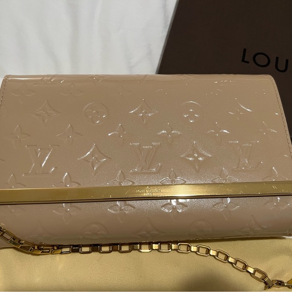 Louis Vuitton Vernis Ana Dune Clutch